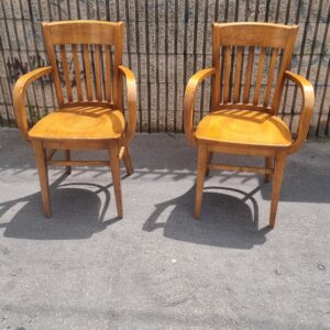 Coppia poltrone in legno